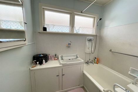 Photo of property in 5 Stevenson Street, Balclutha, 9230