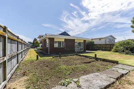 Photo of property in 3 Park Lane, Waitara, 4320