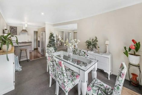 Photo of property in 44a Crossandra Drive, Mangere, Auckland, 2022