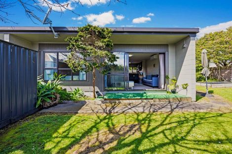 Photo of property in 106 Burnley Terrace, Sandringham, Auckland, 1025