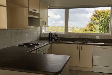 Photo of property in 43 Richards Avenue, Forrest Hill, Auckland, 0620