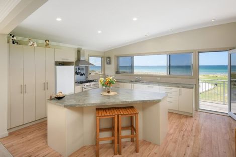 Photo of property in 1011 Papamoa Beach Road, Papamoa Beach, Papamoa, 3118