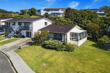 Photo of property in 5 Halyard Place, Whitby, Porirua, 5024