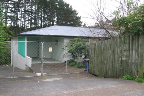 Photo of property in 629 Swanson Road, Swanson, Auckland, 0612