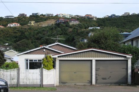 Photo of property in 286 The Parade, Island Bay, Wellington, 6023