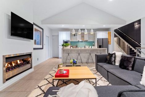 Photo of property in 87 Princes Street, Northcote Point, Auckland, 0627