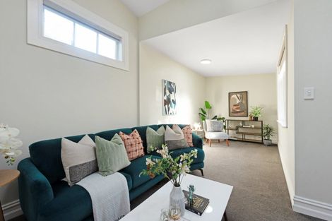 Photo of property in 11 Roxburgh Street, Mount Victoria, Wellington, 6011