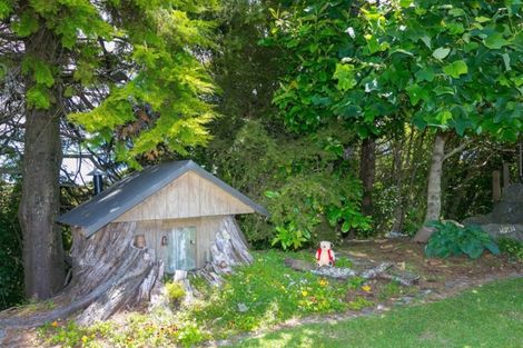 Photo of property in 3 Burgess Hill Road, Burgess Park, New Plymouth, 4371