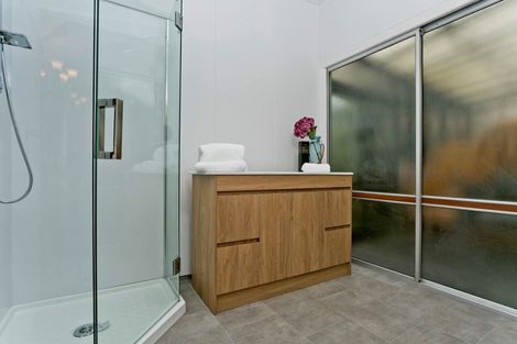 Photo of property in 20 Portobello Place, Torbay, Auckland, 0630
