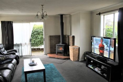 Photo of property in 74 Forfar Crescent, Rockdale, Invercargill, 9812