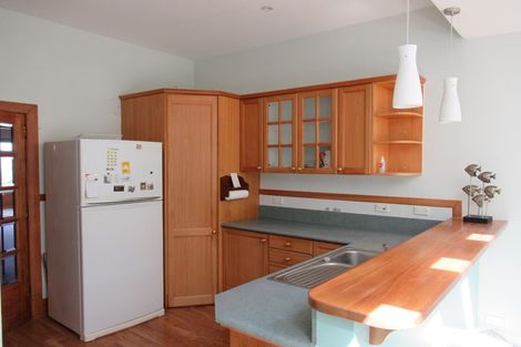 Photo of property in 28 Fortunatus Street, Brooklyn, Wellington, 6021