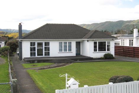 Photo of property in 72 Wainuiomata Road, Wainuiomata, Lower Hutt, 5014