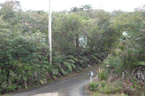 Photo of property in 28 Ocean Beach Road, Tairua, 3508