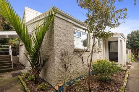 Photo of property in 2/345 Muritai Road, Eastbourne, Lower Hutt, 5013