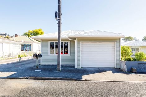 Photo of property in 44 Belt Road, Moturoa, New Plymouth, 4310