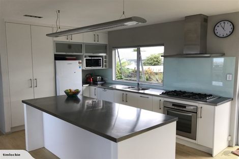 Photo of property in 30 Chatswood Grove, Chatswood, Auckland, 0626