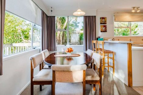 Photo of property in 61 Sheridan Drive, New Lynn, Auckland, 0600