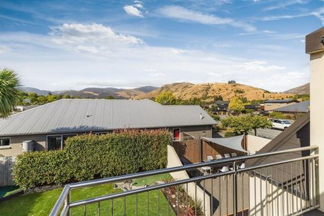 Photo of property in 1 Coburn Place, Lake Hayes, Queenstown, 9304