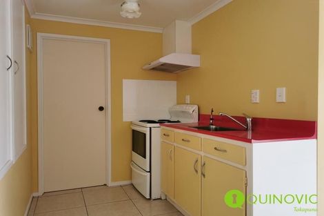 Photo of property in 42 Regency Place, Sunnynook, Auckland, 0632