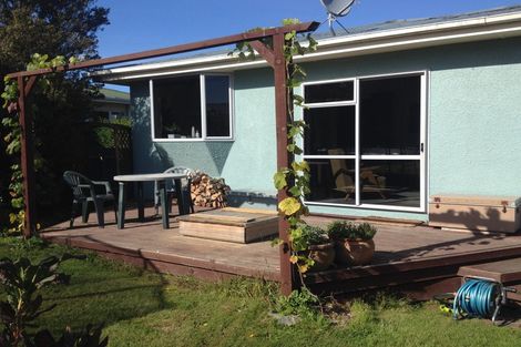 Photo of property in 22 Oxford Street, Holmes Hill, Oamaru, 9401