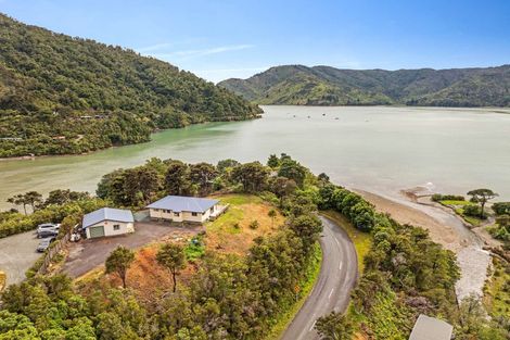 Photo of property in 3 Soucis Lane, Okiwi Bay, French Pass, 7193