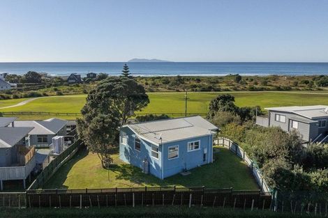 Photo of property in 116 Seaforth Road, Waihi Beach, 3611