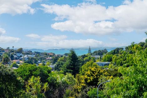 Photo of property in 2 Seaford Place, Murrays Bay, Auckland, 0630