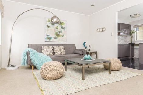 Photo of property in 2/66 College Road, Northcote, Auckland, 0627