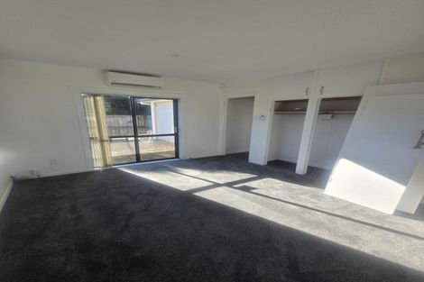 Photo of property in 9 Tatau Way, Te Atatu Peninsula, Auckland, 0610