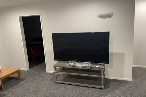 Photo of property in 2b/5 Kent Terrace, Mount Victoria, Wellington, 6011