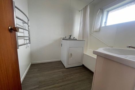 Photo of property in 8/318 Te Atatu Road, Te Atatu South, Auckland, 0610