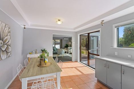 Photo of property in 167 Tutere Street, Waikanae Beach, Waikanae, 5036