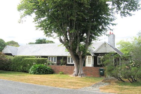 Photo of property in 29 Barton Road, Heretaunga, Upper Hutt, 5018