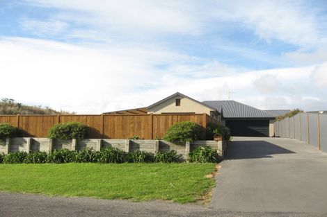 Photo of property in 22 Moa Road, Raumati Beach, Paraparaumu, 5032