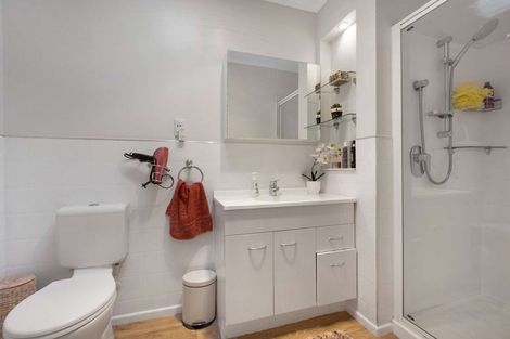 Photo of property in 10 Barraud Place, Pukehangi, Rotorua, 3015