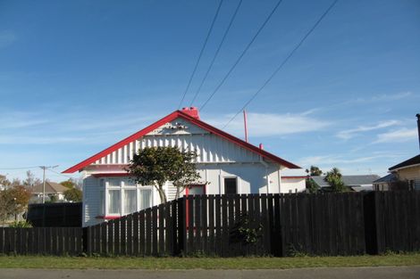 Photo of property in 28 Hardy Street, New Brighton, Christchurch, 8061