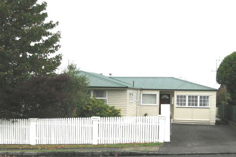 Photo of property in 79 Tirimoana Road, Te Atatu South, Auckland, 0602