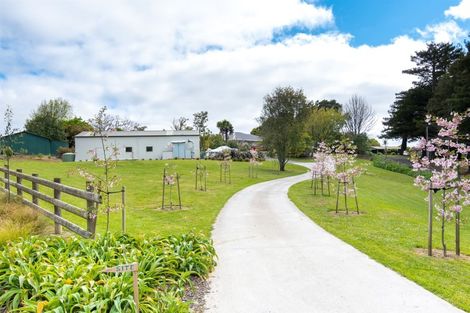 Photo of property in 121 Pomona Road, Kumeu, 0891