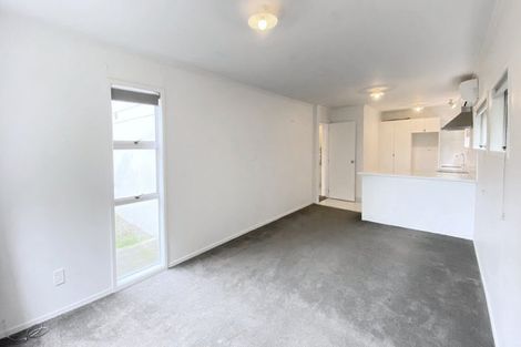 Photo of property in 27 Malters Place, Browns Bay, Auckland, 0630