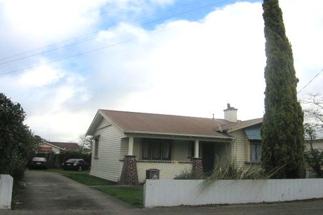Photo of property in 24 Kingswood Street, Takaro, Palmerston North, 4412