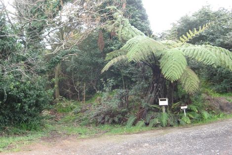 Photo of property in 16 Ocean Beach Road, Tairua, 3508