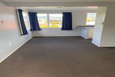Photo of property in 35a Ranui Terrace, Tawa, Wellington, 5028