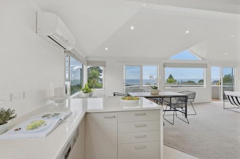 Photo of property in 1/14 Bournemouth Terrace, Murrays Bay, Auckland, 0630