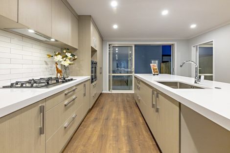 Photo of property in 32 Kauri Heart Avenue, Takanini, 2112