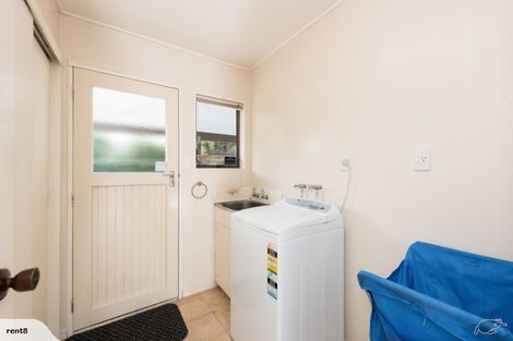 Photo of property in 27 Parkvale Road, Karori, Wellington, 6012