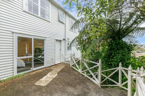 Photo of property in 17 Amapur Drive, Khandallah, Wellington, 6035