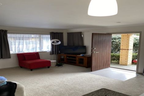 Photo of property in 33 Thomas Moore Place, Pukekohe, 2120