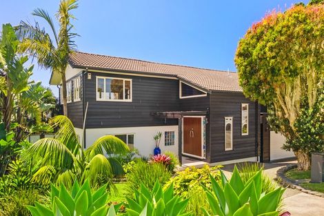 Photo of property in 29 Knights Road, Rothesay Bay, Auckland, 0630