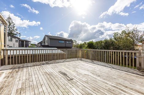 Photo of property in 7 Kaweka Street, New Lynn, Auckland, 0600