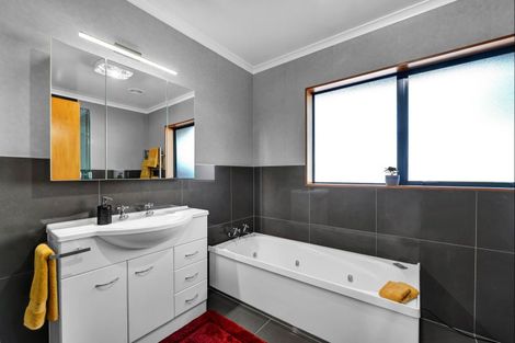 Photo of property in 86d Barrett Road, Whalers Gate, New Plymouth, 4310